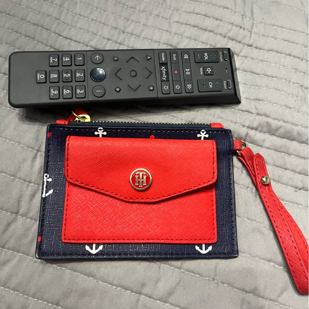 Tommy Hilfiger card holder